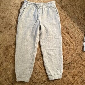 Lululemon Loungeful High-Rise Cropped Jogger